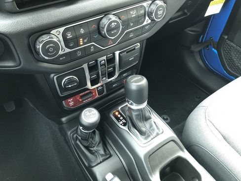 New 2026 Jeep Gladiator Willys image 18