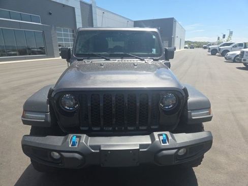 Used 2023 Jeep Wrangler Unlimited AWD/4WD image 2