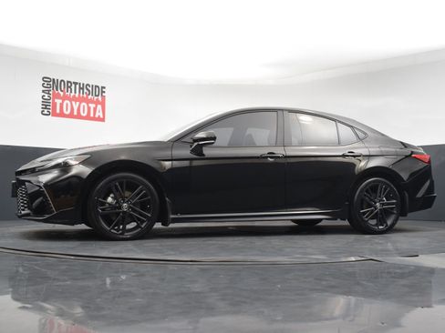 Used 2026 Toyota Camry XLE w/ Convenience Package FWD image 26