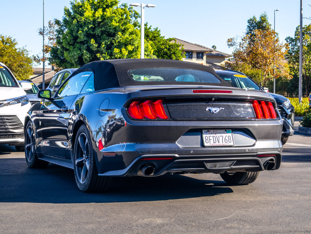 Used 2018 Ford Mustang Convertible w/ Equipment Group 101A RWD image 4