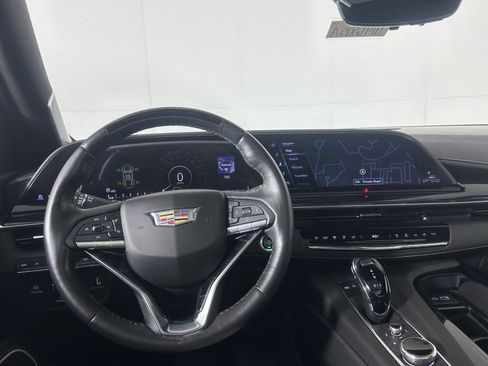 Used 2023 Cadillac Escalade ESV Sport w/ LPO, ONYX Package image 9