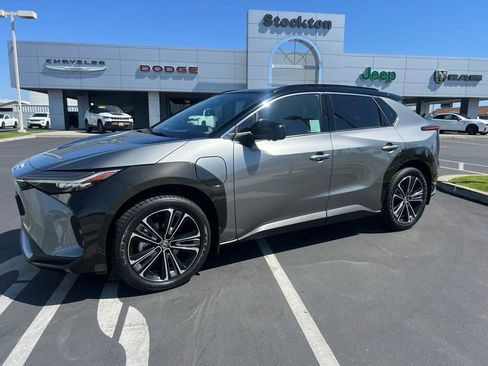 Used 2023 Toyota bZ4X AWD w/ Weather Package image 3