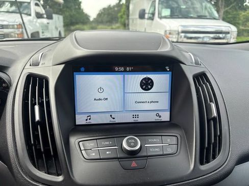 Used 2019 Ford Escape SE FWD image 12