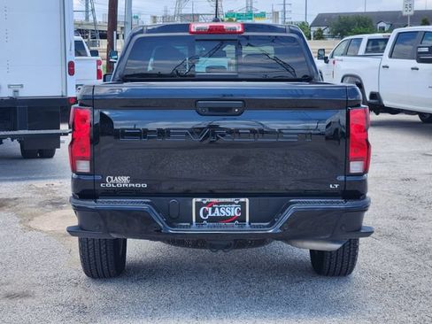 Used 2024 Chevrolet Colorado LT w/ LT Convenience Package II RWD image 6