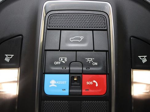 Used 2023 Jeep Wagoneer L Series III w/ Preferred Equipment Group AWD/4WD image 66