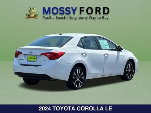 Used 2024 Toyota Corolla LE FWD image 5