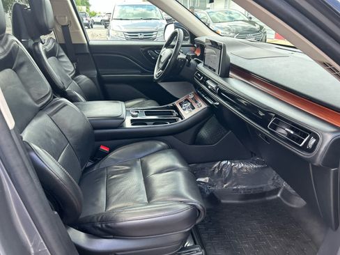 Used 2022 Lincoln Aviator Grand Touring w/ Equipment Group 301A AWD/4WD image 35