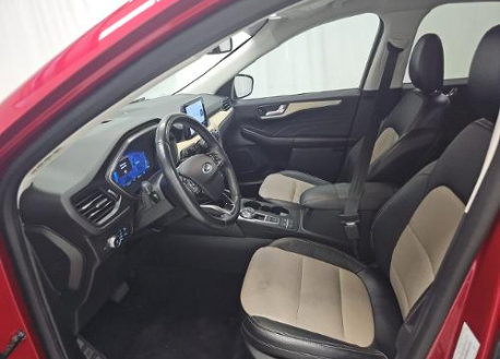 Used 2021 Ford Escape Titanium w/ Titanium Elite Package AWD/4WD image 6