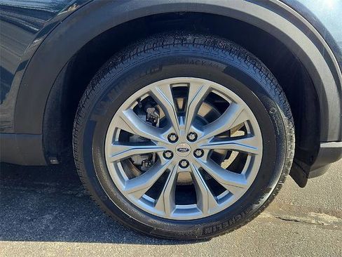 Certified 2023 Ford Explorer XLT w/ Equipment Group 202A image 4