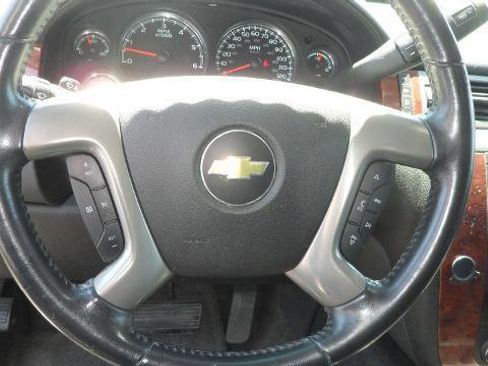 Used 2013 Chevrolet Suburban LS AWD/4WD image 21