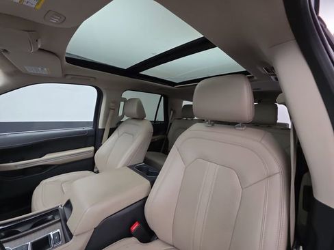 Used 2024 Ford Expedition Limited image 46