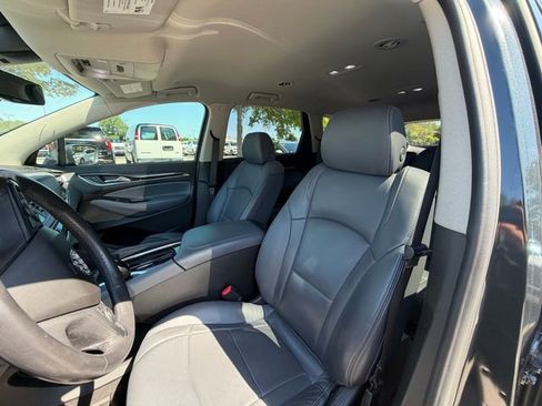 Used 2018 Buick Enclave Essence w/ Trailering Package FWD image 9