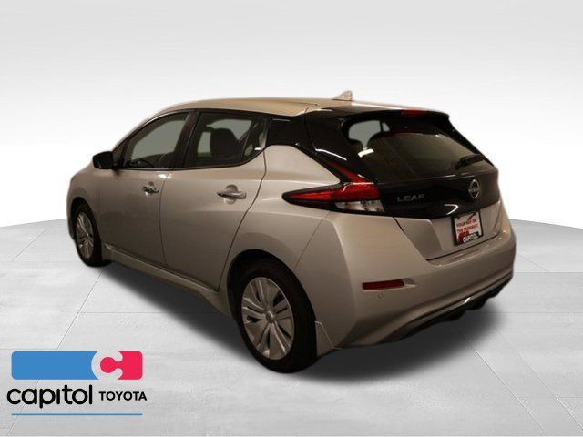 Used 2025 Nissan Leaf S FWD image 5