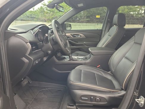 Used 2023 Chevrolet Traverse Premier w/ Redline Edition AWD/4WD image 9