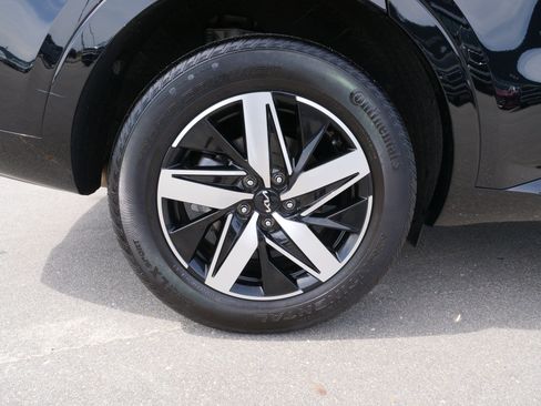 Certified 2023 Kia Sorento EX w/ Panoramic Sunroof Package image 11