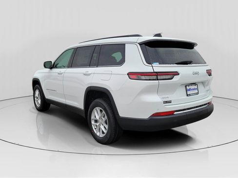 New 2025 Jeep Grand Cherokee L Laredo image 4