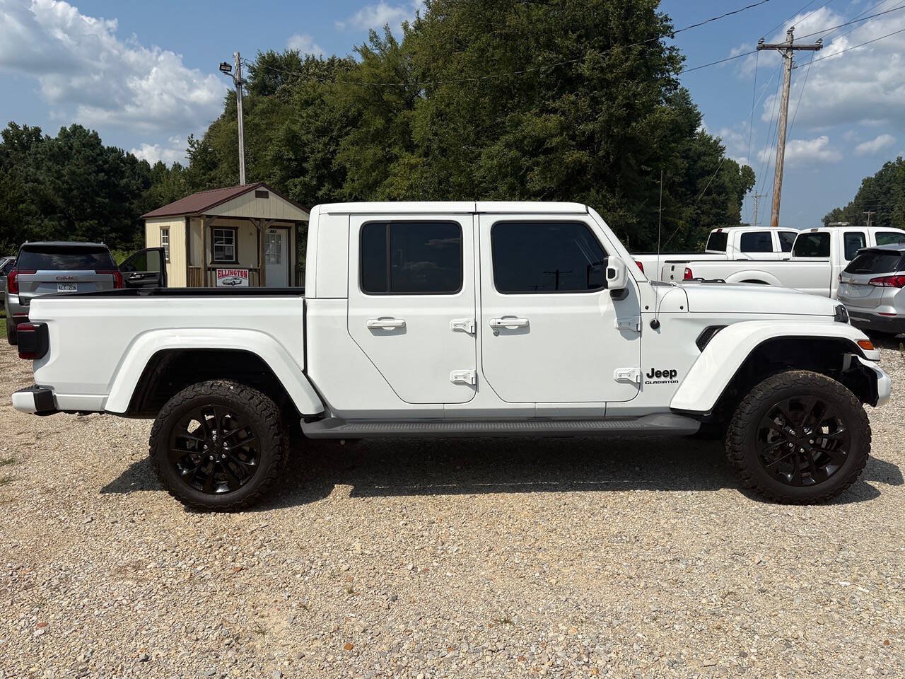 Used 2021 Jeep Gladiator Overland AWD/4WD image 6