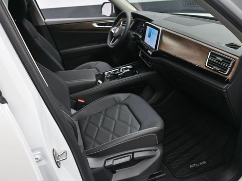 New 2026 Volkswagen Atlas SE image 31