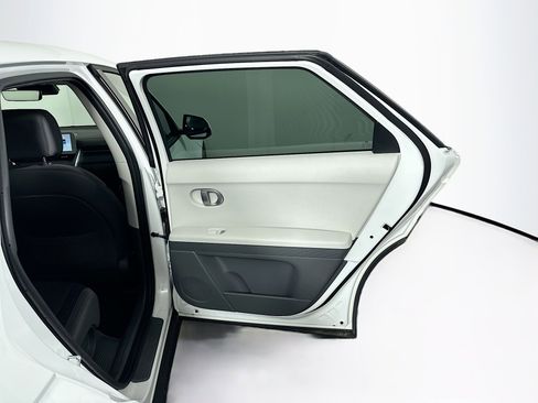 Used 2024 Hyundai Ioniq 5 SEL RWD image 32