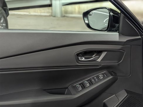 Certified 2025 Honda Accord SE image 12