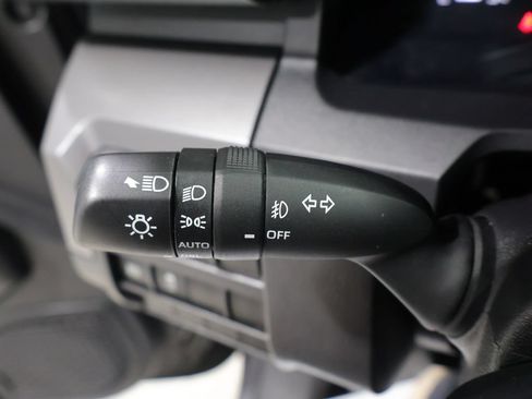 Used 2024 Toyota Tacoma SR5 AWD/4WD image 36