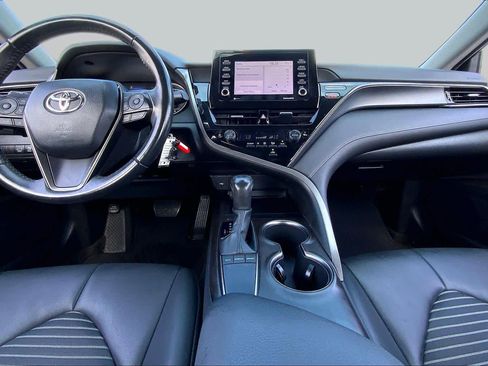 Used 2022 Toyota Camry SE FWD image 15