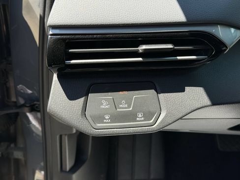 Used 2024 Volkswagen ID.4 Pro S RWD image 6