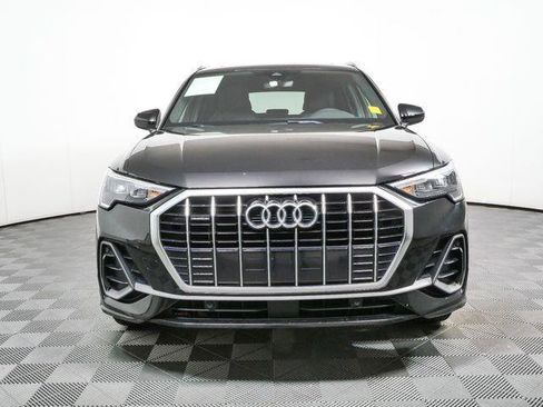 Used 2020 Audi Q3 2.0T Premium w/ Convenience Package AWD/4WD image 9