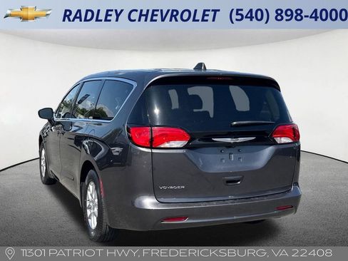 Used 2023 Chrysler Voyager LX FWD image 18