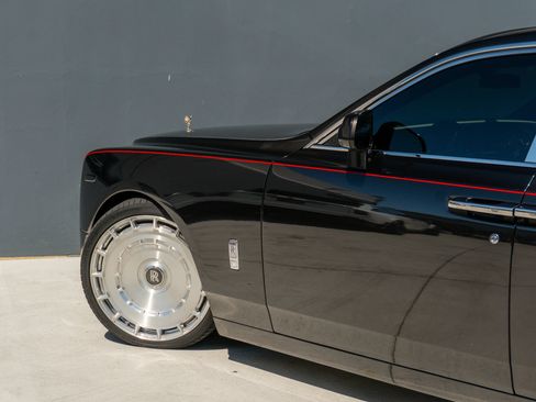 Used 2021 Rolls-Royce Phantom Sedan RWD image 49