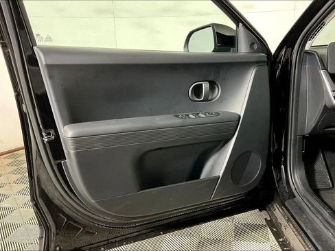 Used 2025 Hyundai Ioniq 5 SEL RWD image 21