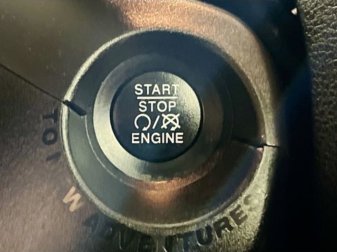 Used 2020 Jeep Renegade Altitude image 24