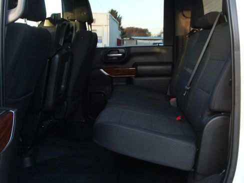 Used 2023 Chevrolet Silverado 2500 LT w/ Convenience Package image 9