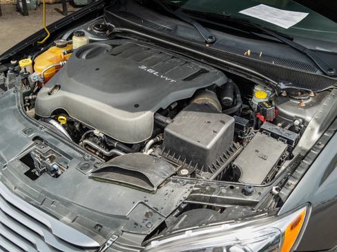 Used 2012 Chrysler 200 Limited FWD image 15