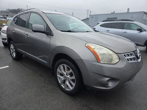 Used 2013 Nissan Rogue SL image 1