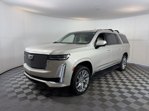 Certified 2023 Cadillac Escalade ESV Premium Luxury Platinum w/ LPO, Radiant Package AWD/4WD image 2