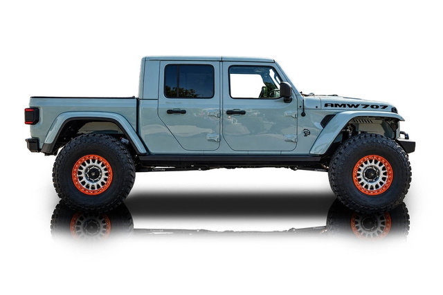 Used 2023 Jeep Gladiator Mojave w/ LED Lighting Group AWD/4WD image 2