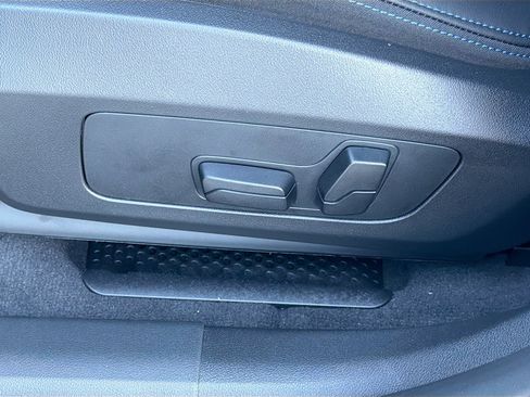 New 2026 BMW X2 xDrive28i w/ Technology Package image 24