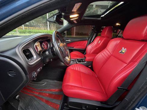 Used 2021 Dodge Charger Scat Pack RWD image 5