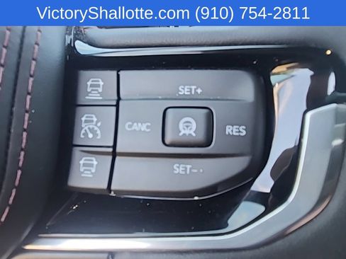 Used 2025 Jeep Wagoneer S Limited AWD/4WD image 14