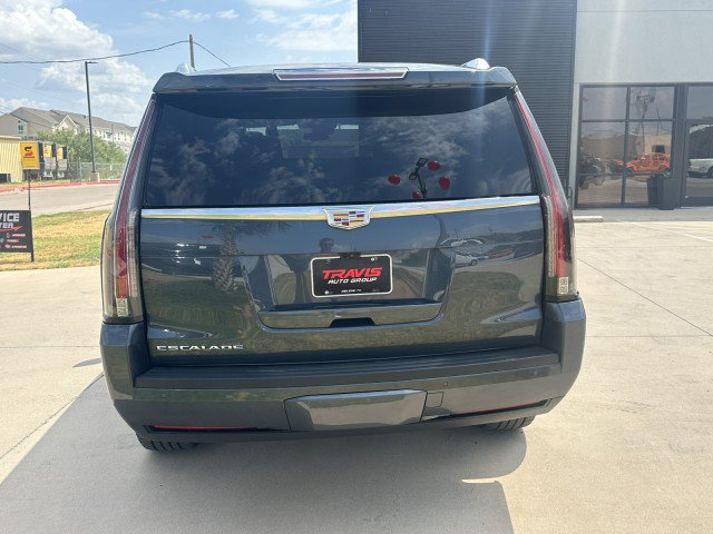 Used 2020 Cadillac Escalade Premium Luxury AWD/4WD image 6