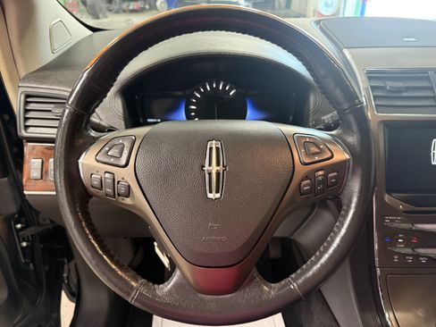 Used 2014 Lincoln MKX AWD w/ Equipment Group 102A image 20