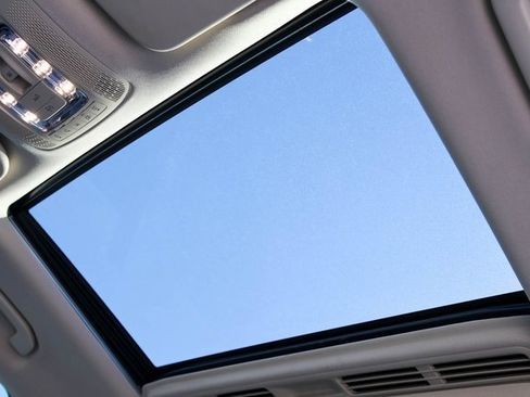 Used 2022 Mercedes-Benz GLE 350 image 13