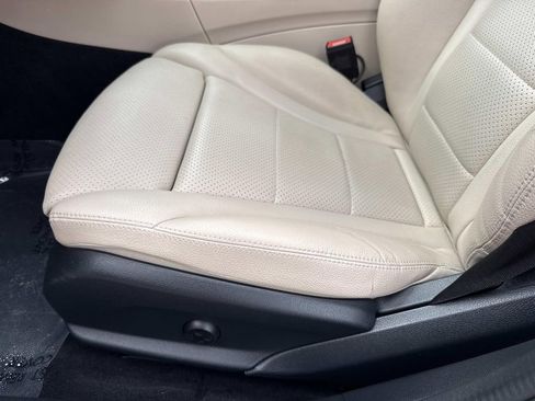 Used 2021 Mercedes-Benz C 300 4MATIC Sedan w/ Premium Package image 26