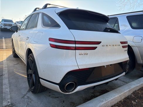 Used 2025 Genesis GV70 3.5T Sport w/ Sport Prestige Package image 9