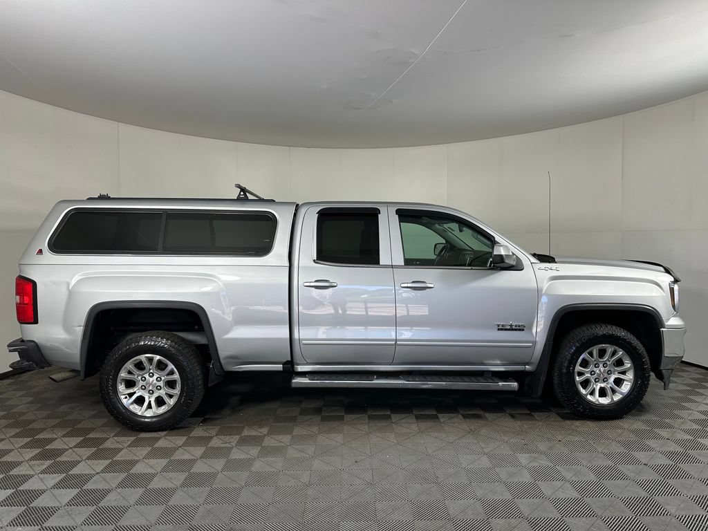 Used 2017 GMC Sierra 1500 SLE w/ Texas SLE Value Package AWD/4WD image 4