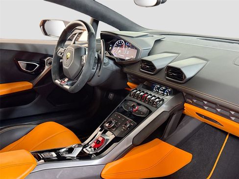 Used 2017 Lamborghini Huracan LP 580-2 RWD image 28