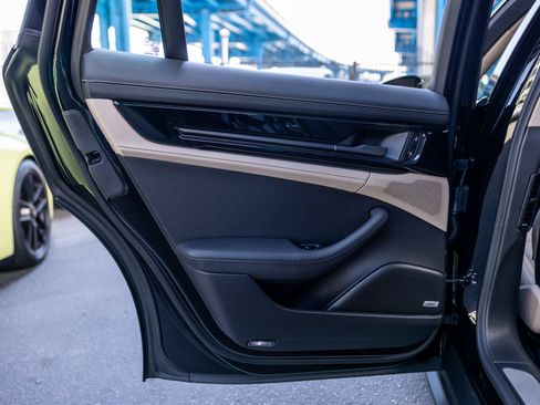 Certified 2025 Porsche Panamera image 42