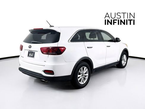 Used 2019 Kia Sorento LX image 7