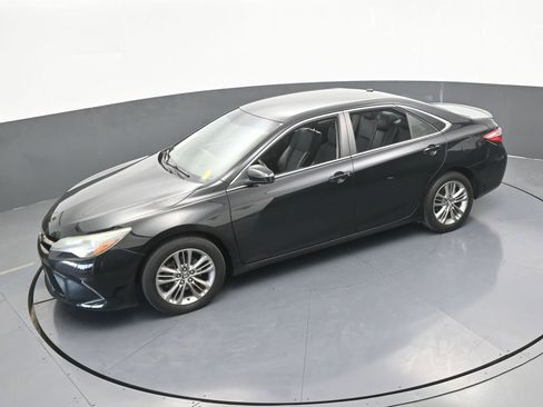 Used 2016 Toyota Camry SE image 43